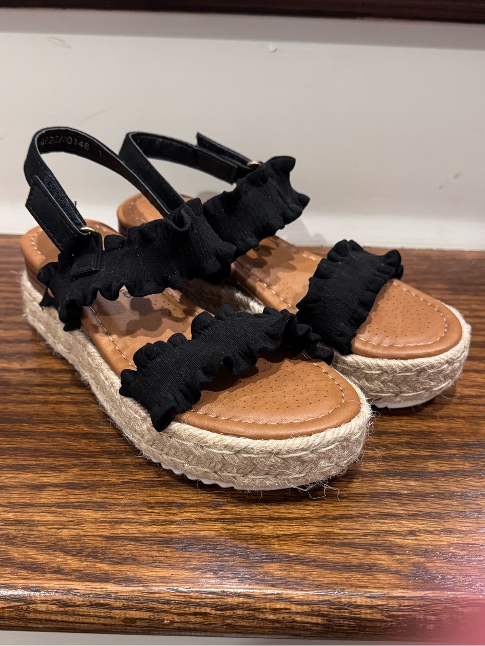 Pierre Dumas Kids Girls Black Ruffle Espadrille Platform Sandals - Size 1